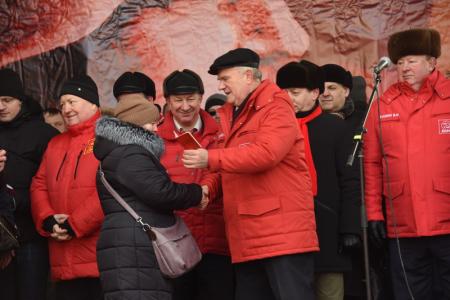 «Армия и народ должны быть едины!» Шествие и митинг в Москве