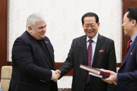 Казбек Тайсаев встретился с Чрезвычайным и Полномочным Послом КНДР в России Ким Хен Джуном