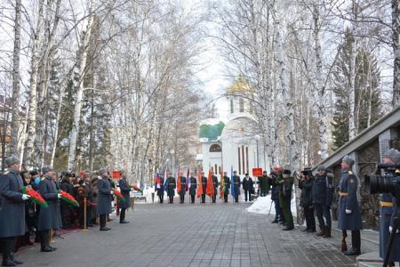 Тюменская область. Депутаты-коммунисты приняли участие в праздничных мероприятиях, посвященных 30-летию вывода советских войск из Афганистана