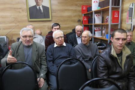 В Тамбове депутаты отчитались перед коммунистами