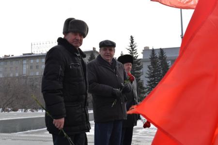 Новосибирские коммунисты почтили память Иосифа Сталина