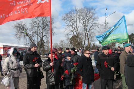 Псков. Коммунисты почтили память десантников 6-й роты