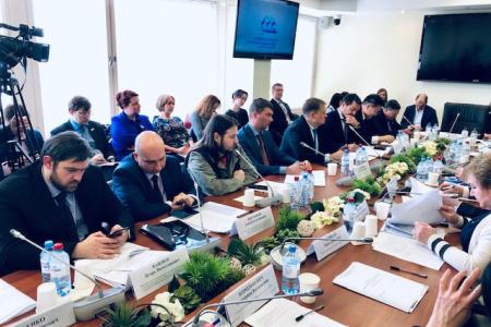 При участии Александра Ющенко состоялся круглый стол на тему «Международные океанические игры»
