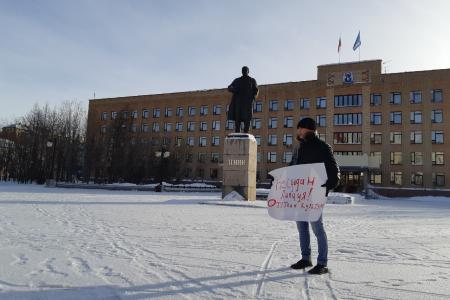 Ямало-Ненецкий автономный округ. Комсомольцы Ямала призывают сохранить музей-квартиру легендарного ненецкого поэта  и писателя  Л.В. Лапцуя