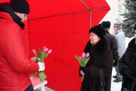 Нижегородские коммунисты поздравляют с Международным женским днём!