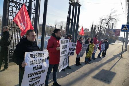 Саратов. Мусор сам не растает!