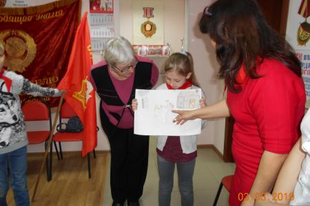 Саратовская область. В городе Энгельсе пионеры провели конкурс рисунков на тему: «Подвиги русской Армии»