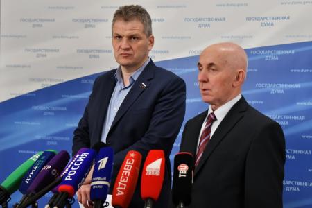 Будет ли в России цензура и «Министерство правды»? А.В. Куринный и Ю.П. Синельщиков выступили в Госдуме