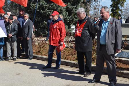 Севастопольские коммунисты протестуют против людоедской политики властей