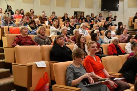 «Женщины вместе с мужчинами». В канун 8 марта в Госдуме прошел Всероссийский Женский Форум