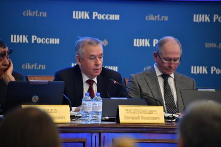 Спектакль российской «демократии»