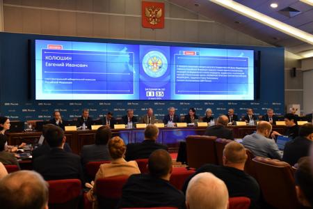 Спектакль российской «демократии»
