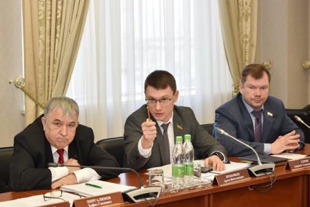 В Госсовете Татарстана коммунисты вновь обсудили проблему льготного проезда для студентов