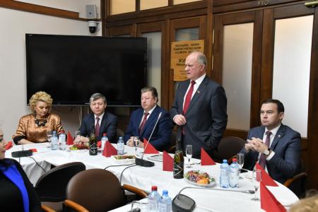 Г.А. Зюганов поздравил с Международным женским днем сотрудниц аппарата ЦК КПРФ и фракции КПРФ в Госдуме