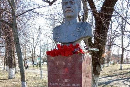 На Кубани в день памяти Сталина красный автопробег прокатился от Майкопа до Белореченска
