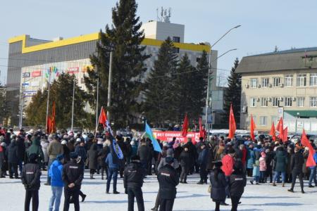 Алтайский край. Коммунисты провели митинги протеста против социально-экономической политики властей