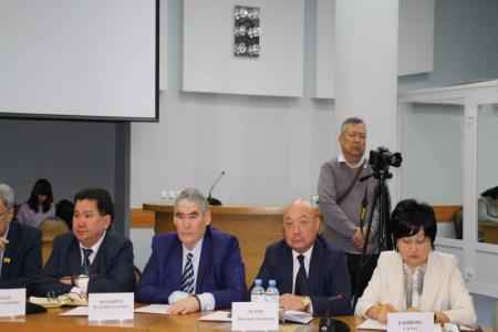 Глава коммунистов Калмыкии Николай Нуров поднял на встрече с сенаторами актуальные проблемы региона