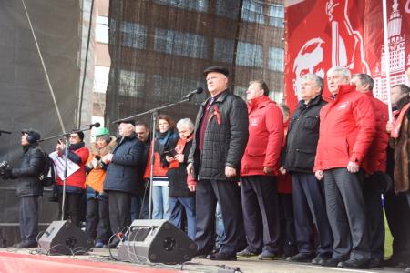 «Человеку труда – достойную жизнь!»