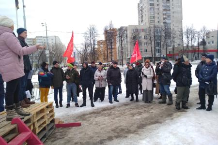«Защитим интересы трудящихся!». В Мотовилихинском районе Пермского края КПРФ провела митинг