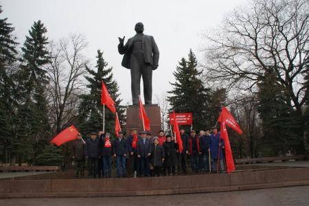 Путин, держи свои обещания! Автопробег как передвижной пикет в столице Карачаево-Черкесии вызвал интерес граждан многонациональной республики