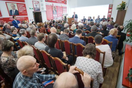 Губернатор-коммунист Сергей Левченко прибыл на открытие Универсиады-­2019 в Красноярск