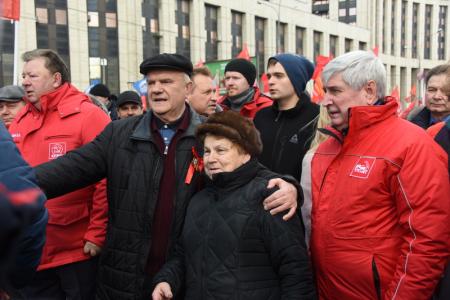 «Человеку труда – достойную жизнь!»