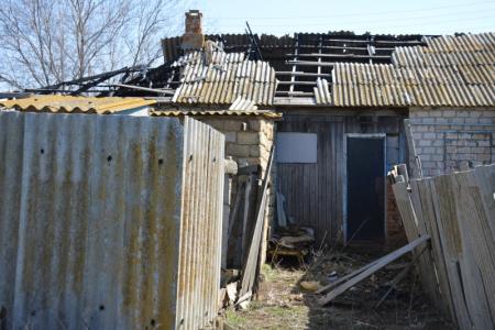 Глава фракции КПРФ в парламенте Калмыкии Николай Нуров провел прием граждан в поселке Ики-Бурул