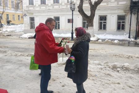 Оренбургские коммунисты открыли марафон поздравлений с Международным женским днём
