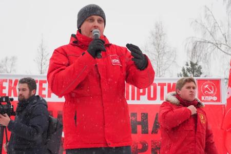 «Хватит это терпеть!» В Свердловской области прошли митинги против «мусорной реформы»