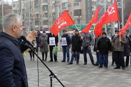 За грабеж народа правительство и президента — в отставку! Митинги в Ростовской области