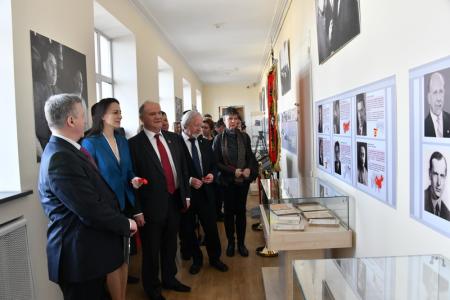 «Дело Коминтерна». Г.А. Зюганов выступил на международной научной конференции в Москве