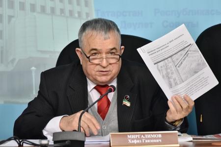 Казань. Коммунисты провели пресс-конференцию по итогам сорок шестого заседания Госсовета Татарстана