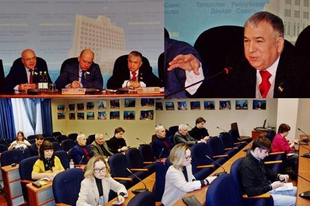 Казань. Коммунисты провели пресс-конференцию по итогам сорок шестого заседания Госсовета Татарстана