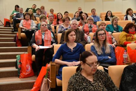 «Женщины вместе с мужчинами». В канун 8 марта в Госдуме прошел Всероссийский Женский Форум