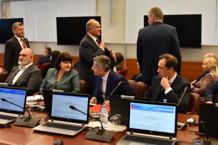Спектакль российской «демократии»