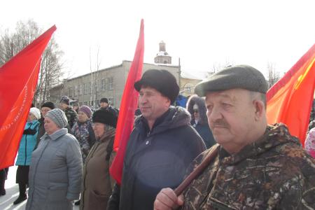 Кировская область. В Орлове прошёл митинг против «мусорного рабства»