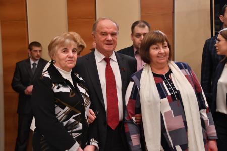 «Женщины вместе с мужчинами». В канун 8 марта в Госдуме прошел Всероссийский Женский Форум
