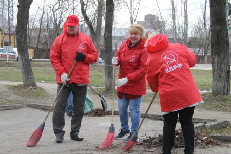 Костромские коммунисты дали старт ленинским субботникам