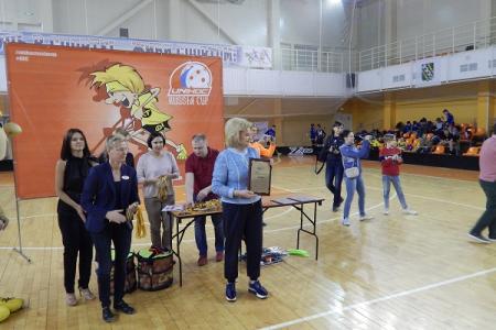 В Великом Новгороде при поддержке КПРФ проходит турнир по флорболу UNIHOC RUSSIA CUP 2019