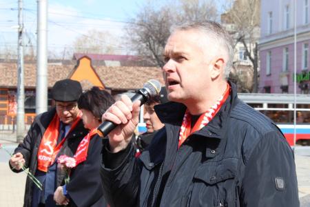 «Воплотим заветы Ильича»: в Иркутске отметили 149-ю годовщину со Дня рождения В.И. Ленина