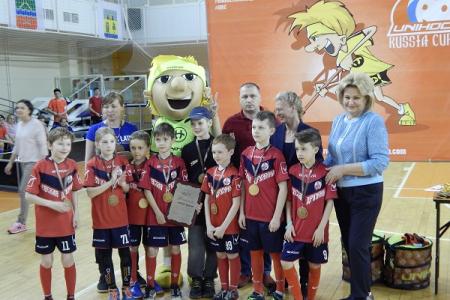 В Великом Новгороде при поддержке КПРФ проходит турнир по флорболу UNIHOC RUSSIA CUP 2019