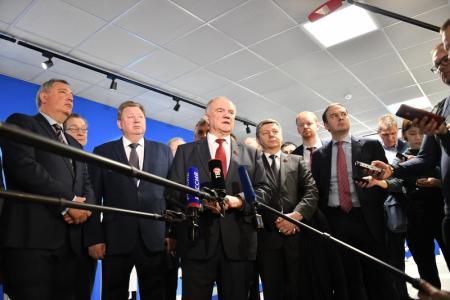 Г.А. Зюганов предложил простить долги Центру им. Хруничева