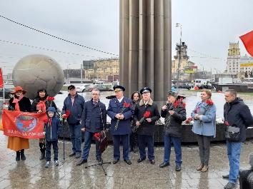 В Москве состоялся митинг, посвященной 58-й годовщине космического полета Юрия Гагарина