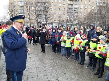 В Москве состоялся митинг, посвященной 58-й годовщине космического полета Юрия Гагарина