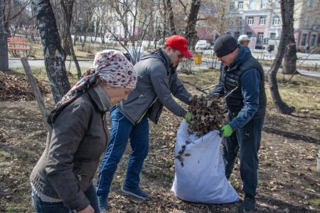 Республика Хакасия. Коммунисты Абакана убирали столицу на субботнике