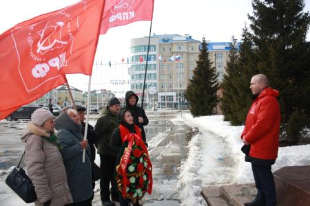 Коммунисты Ненецкого округа: Ленин жил, Ленин жив, Ленин будет жить!