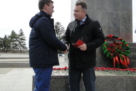 В день рождения Ленина в Благовещенске коммунисты возложили  цветы к памятникам В.И. Ленина