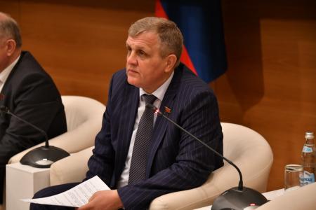 Г.А. Зюганов выступил на круглом столе фракции КПРФ в Госдуме: «Борьба с бедностью в России: лозунги и реалии»