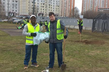 Коммунистические субботники в Москве: старт взят