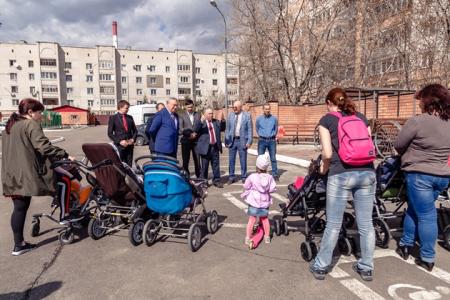 Коммунисты Татарстана подарили беседку детскому хоспису в Казани